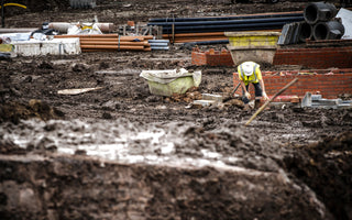 Helly Hansen vs Hard Yakka: Best Workwear for Tough Environments
